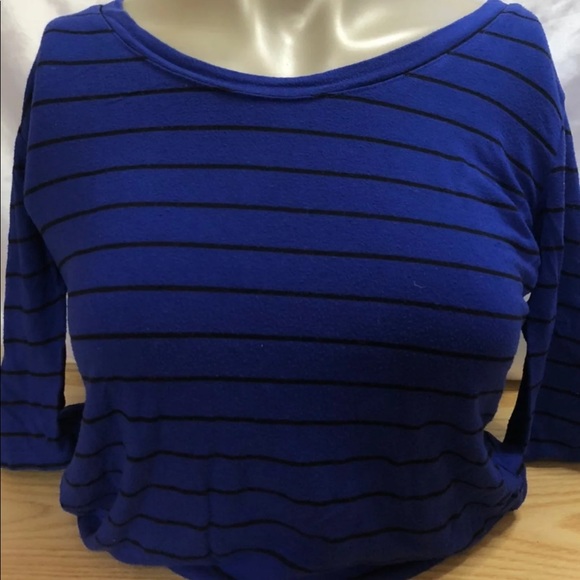 Green envelope blue striped shirt - Picture 2 of 5